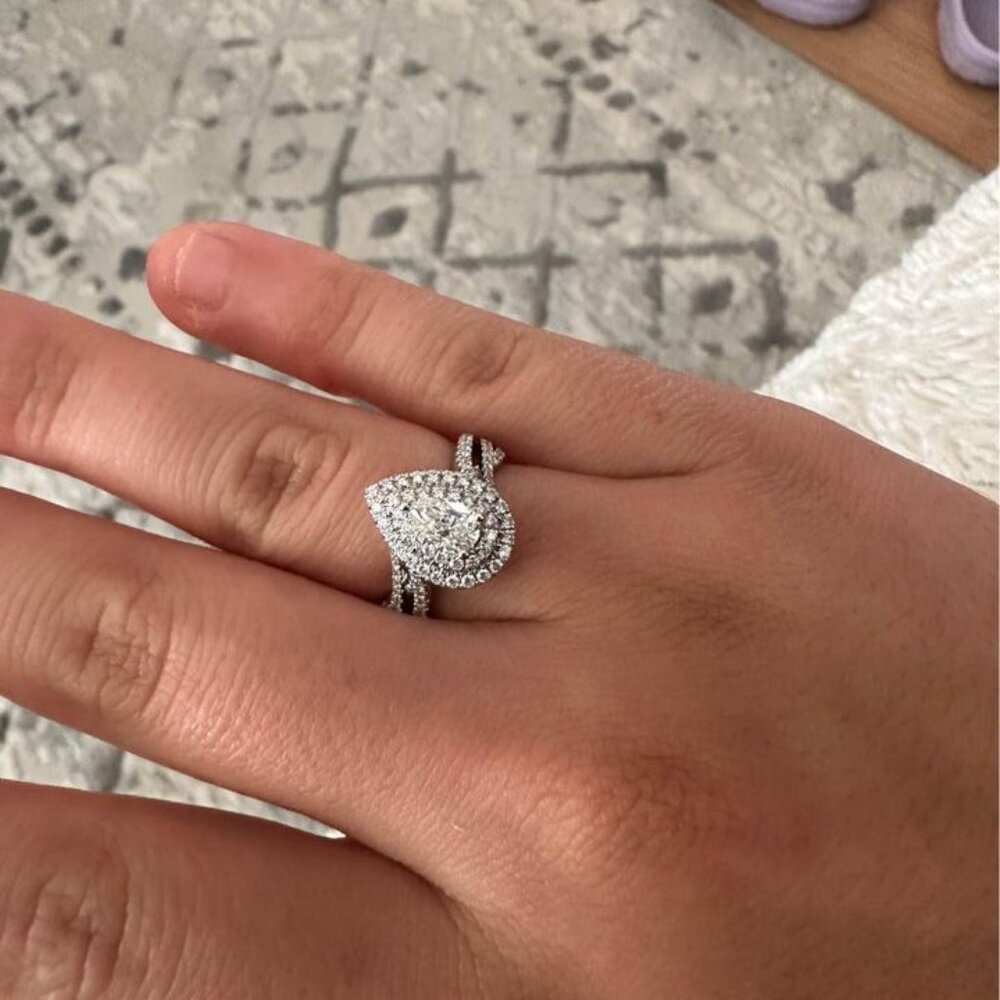 Amazing Diamond Helzberg ring